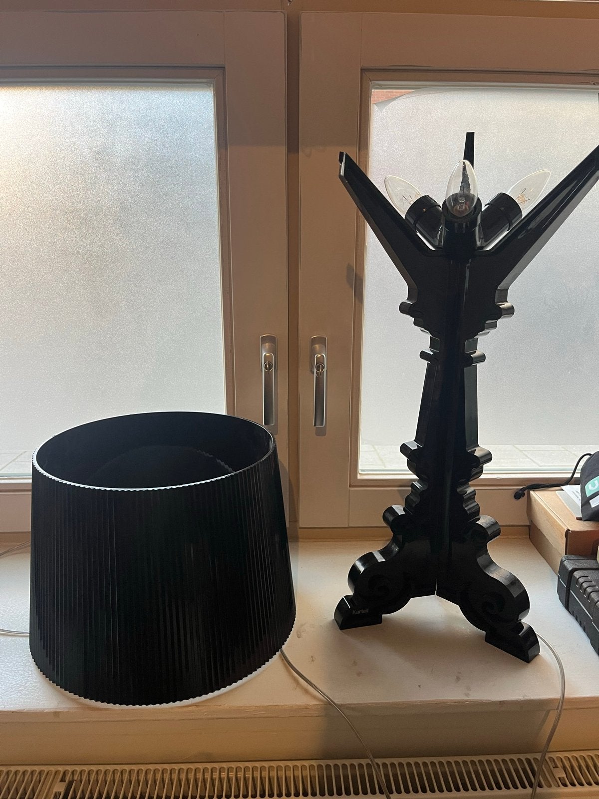 Kartell design lamp - incompleet, voor de handige klusser, Huis en Inrichting, Lampen | Tafellampen, Ophalen, Kunststof, Gebruikt