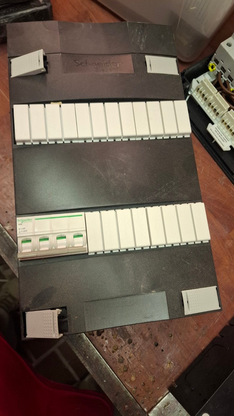 Schneider Electric Groepenkast met Aardlekschakelaar, Ophalen of Verzenden, Gebruikt, Schneider Electric, Groepenkast