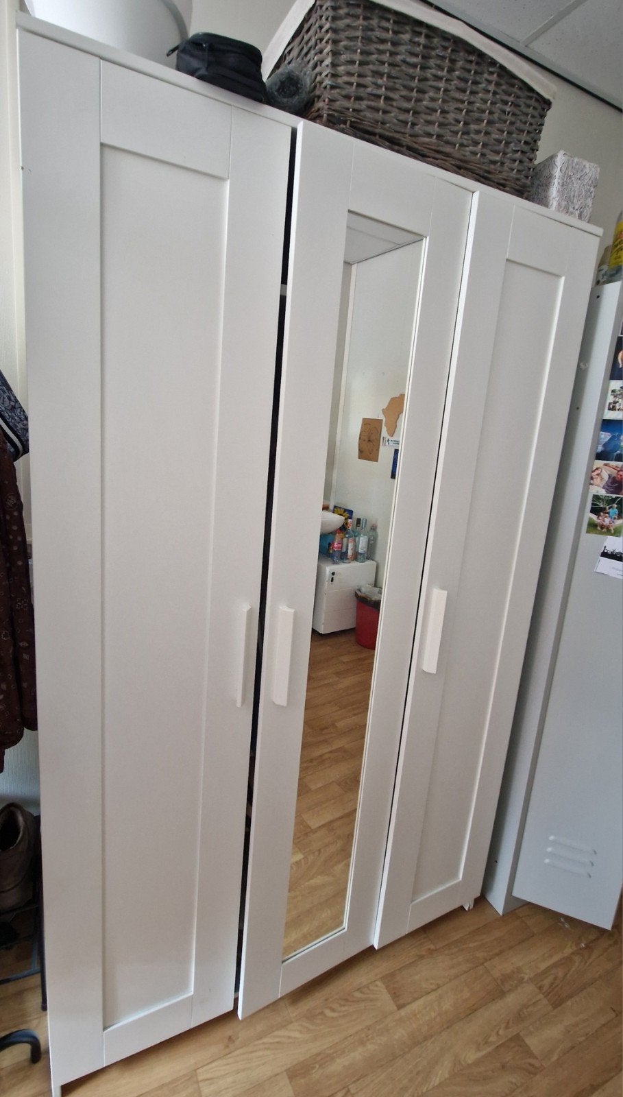 Ikea kledingkast - Goede staat, lichte gebruikssporen, Ophalen