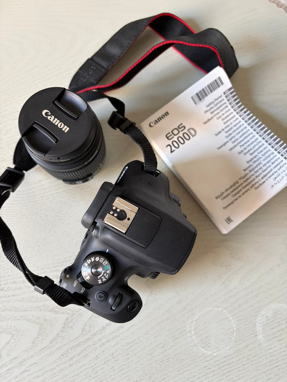 Canon EOS 2000D (EF-S 18-55 IS ll Kit), Ophalen, Zo goed als nieuw, Spiegelreflex, Canon