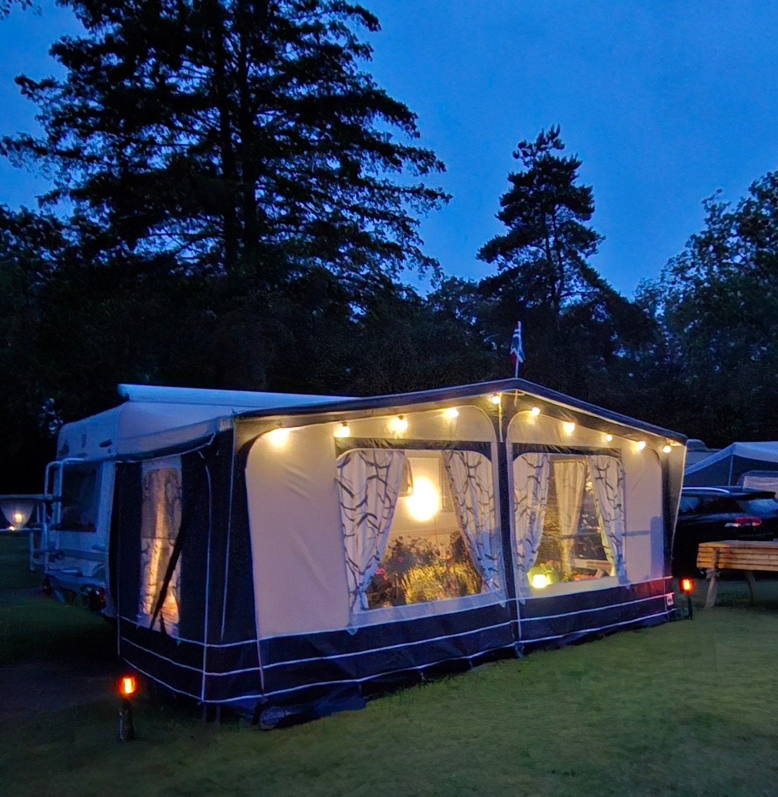Hypercamp voortent omloopmaat 12, Ophalen