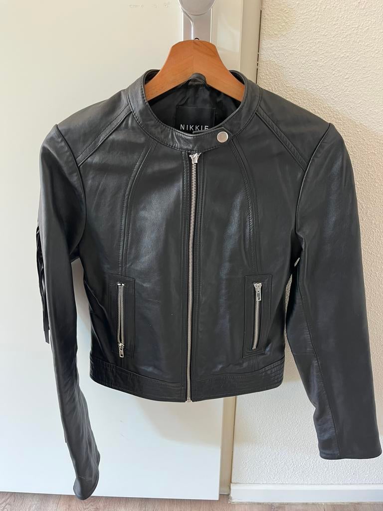 Nikkie leren jas maat 34, Ophalen of Verzenden, Zo goed als nieuw, Maat 34 (XS) of kleiner, Zwart