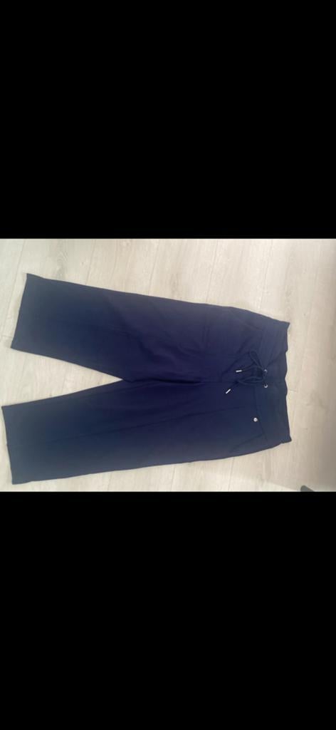 Yesta Donkerblauwe driekwart broek met trekkoord, Kleding | Dames, Broeken en Pantalons, Blauw, Maat 42/44 (L), Nieuw, Ophalen of Verzenden