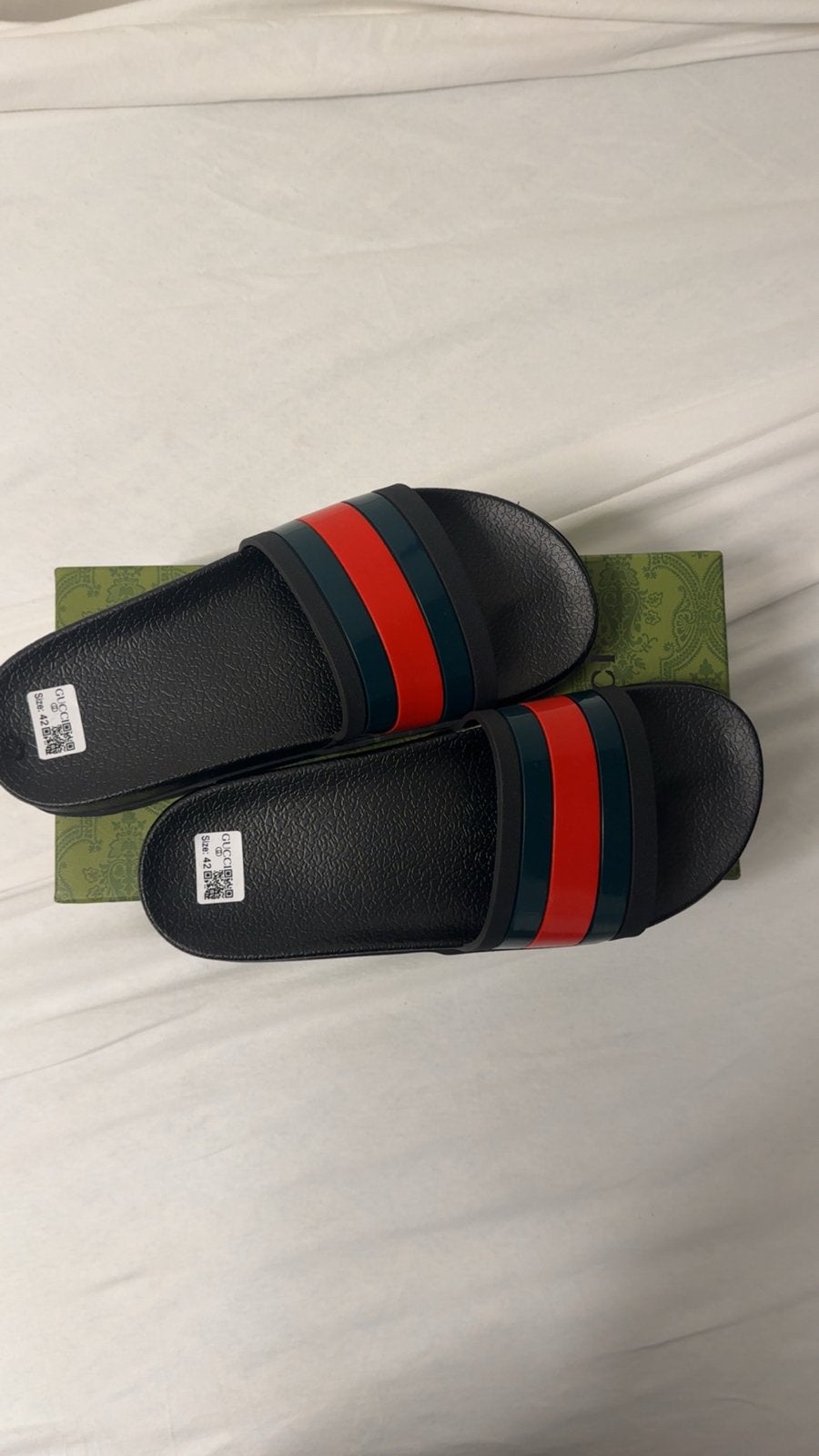 Gucci slippers maat 42, Kleding | Heren, Ophalen of Verzenden, Zo goed als nieuw, Zwart, Slippers