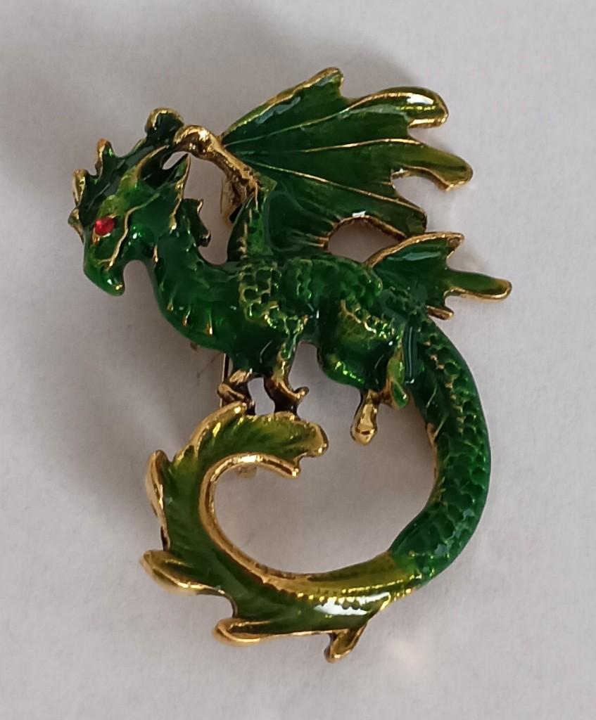 Draak broche, Sieraden, Tassen en Uiterlijk, Broches, Nieuw, Overige materialen, Overige kleuren, 4 tot 7 cm, Ophalen of Verzenden