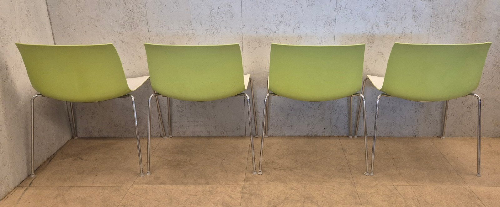 4x Arper design stoelen groen/wit – set van 4, Ophalen, Kunststof, Gebruikt, Overige kleuren