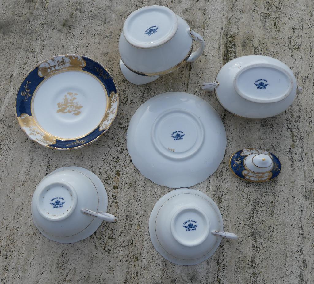 Tuscan China England Blauw Roomstel 2 x Theekop + Schotels, Nieuw, Ophalen of Verzenden, Wedgwood, Kop(pen) en/of Schotel(s)