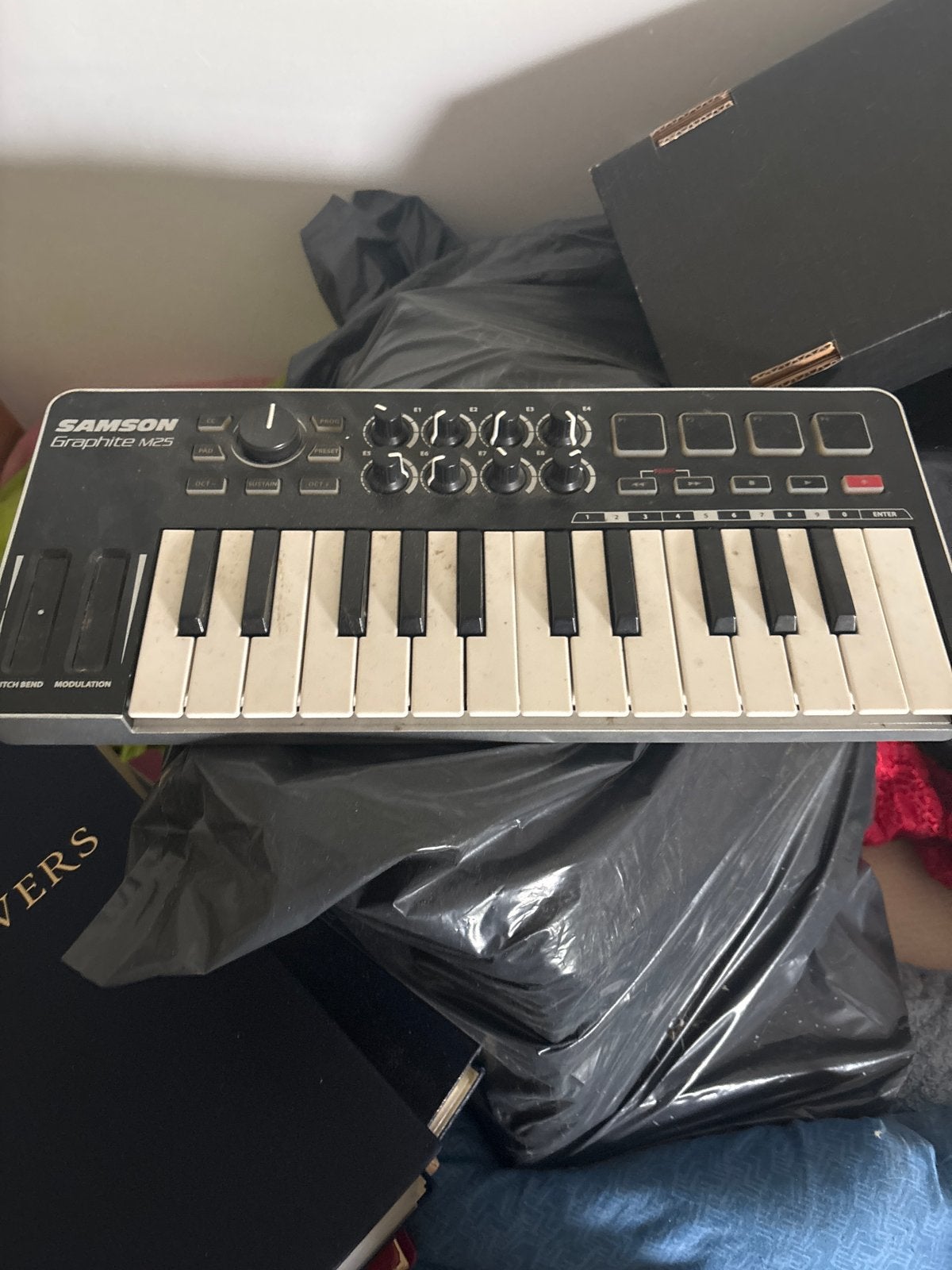 Samson Graphite M25 MIDI Controller - Compact & Draagbaar, Muziek en Instrumenten, Overige merken, Gebruikt, Aanslaggevoelig, Overige aantallen