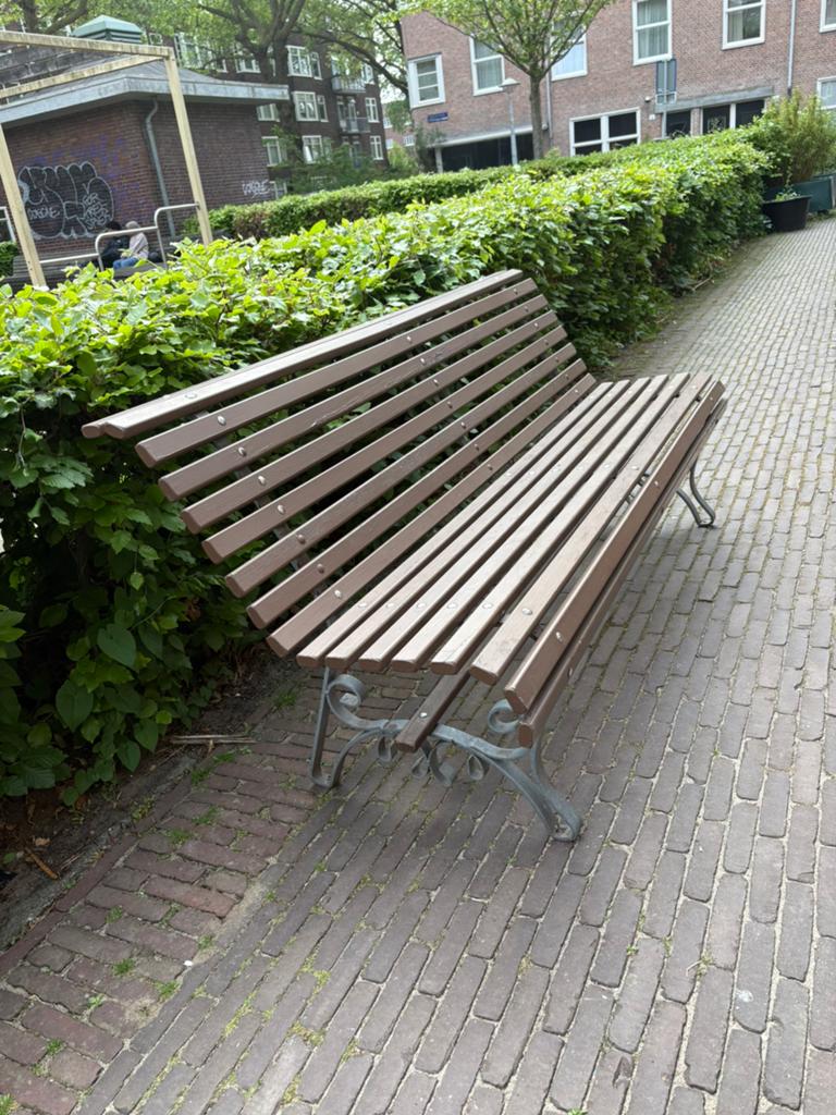 Robuste klassieke tuinbank, Tuin en Terras, Tuinbanken, Ophalen of Verzenden, Gebruikt, Hout