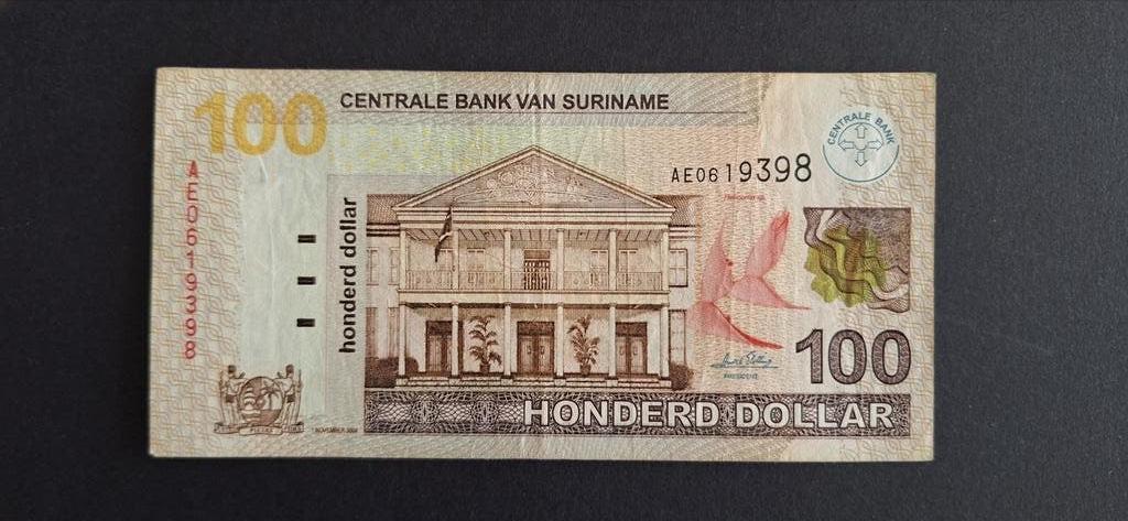 Suriname 100 dollar November 2004 ( Zeer zeldzaam! )., Ophalen of Verzenden, Zuid-Amerika