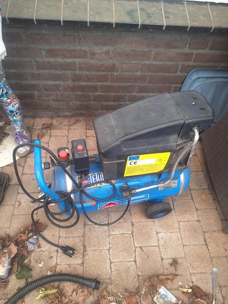 Gebruikte Airpress Compressor - Ideaal voor klussen, Ophalen of Verzenden