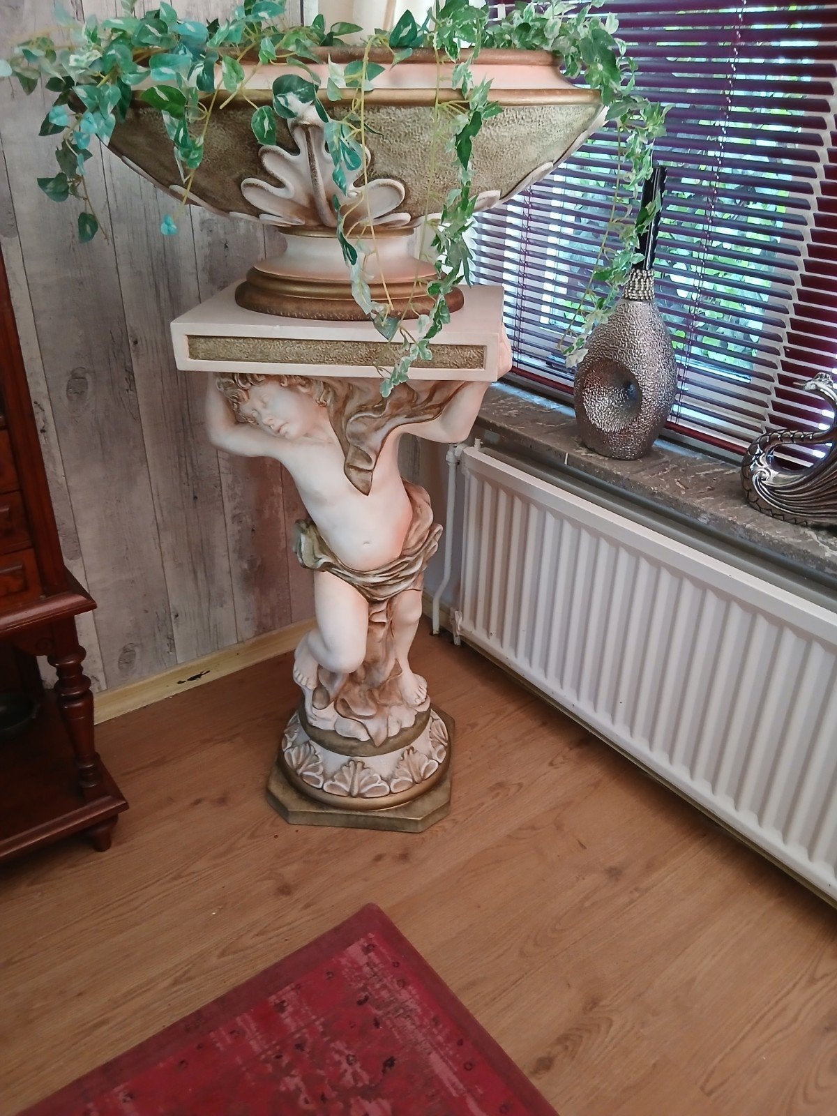 te.koop.een.mooije.zuil.met.bloembak, Ophalen of Verzenden