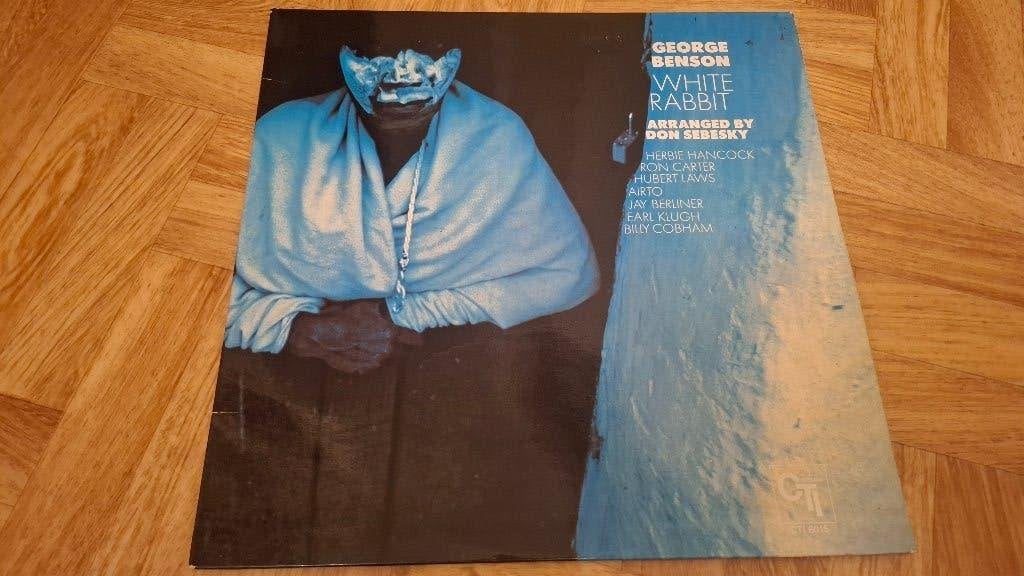 LP - George Benson – White Rabbit, LP, Gebruikt, Ophalen of Verzenden, Gatefold hoes