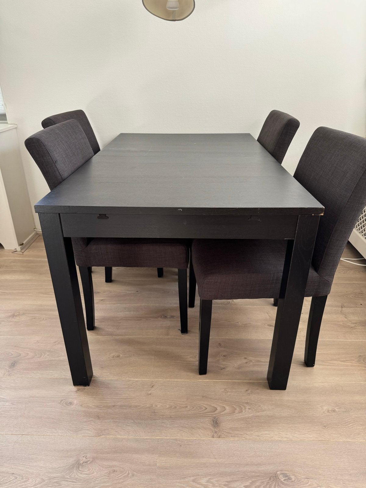 IKEA Bjursta Uitschuifbare Eettafel Zwartbruin, Huis en Inrichting, Tafels | Eettafels, Ophalen, Gebruikt, 200 cm of meer, 50 tot 100 cm