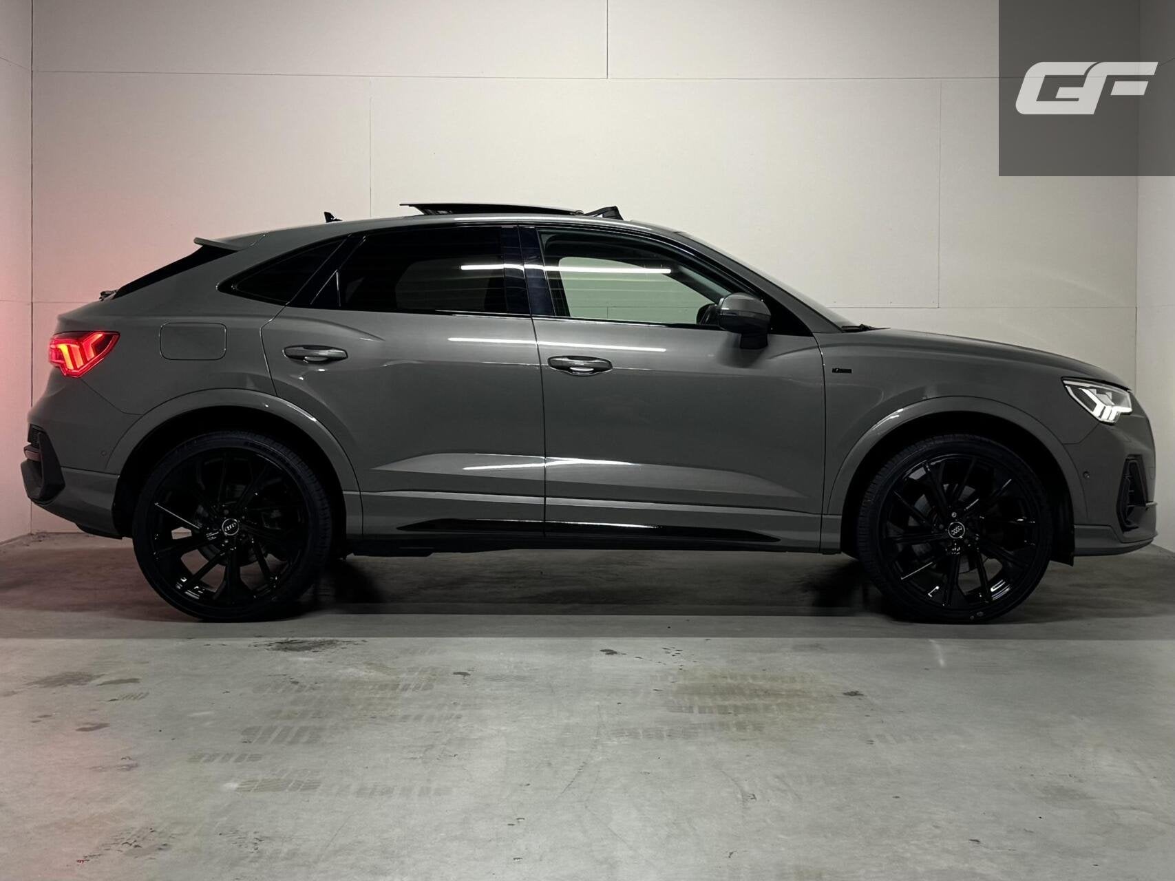 Audi Q3 Sportback 45 TFSIe Black Edition S-line Pano Memory, Auto's, Gebruikt, Met garantie (alle), Hybride Elektrisch/Benzine