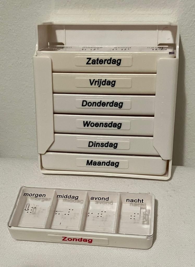 Verschillende pillen week organizers o.a. Anabox, Diversen, Ophalen, Gebruikt