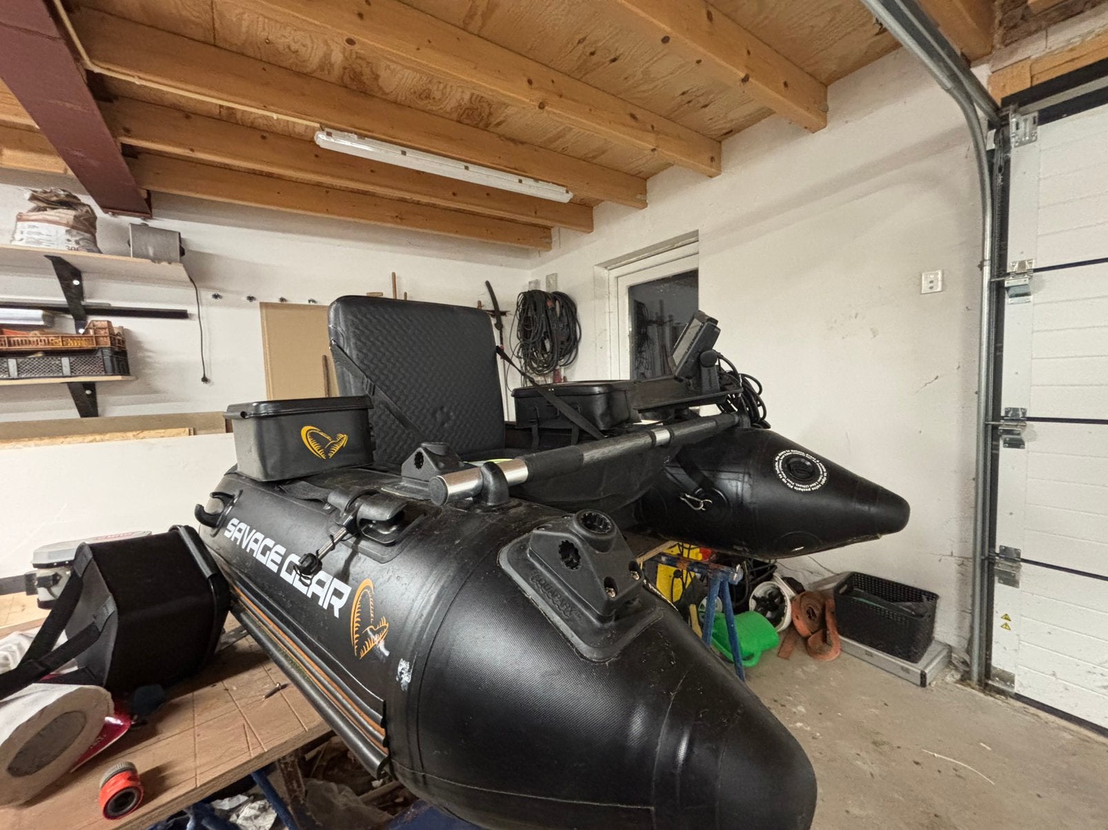 Savage gear bellyboat waadpak en flippers, Ophalen of Verzenden, Zo goed als nieuw, Overige typen