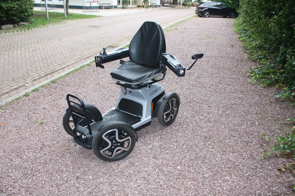 Scoozy Scootmobiel – 18 km/u – Actieradius 100 km, Zo goed als nieuw, 16 km/u of meer, 46 km of meer, Ophalen