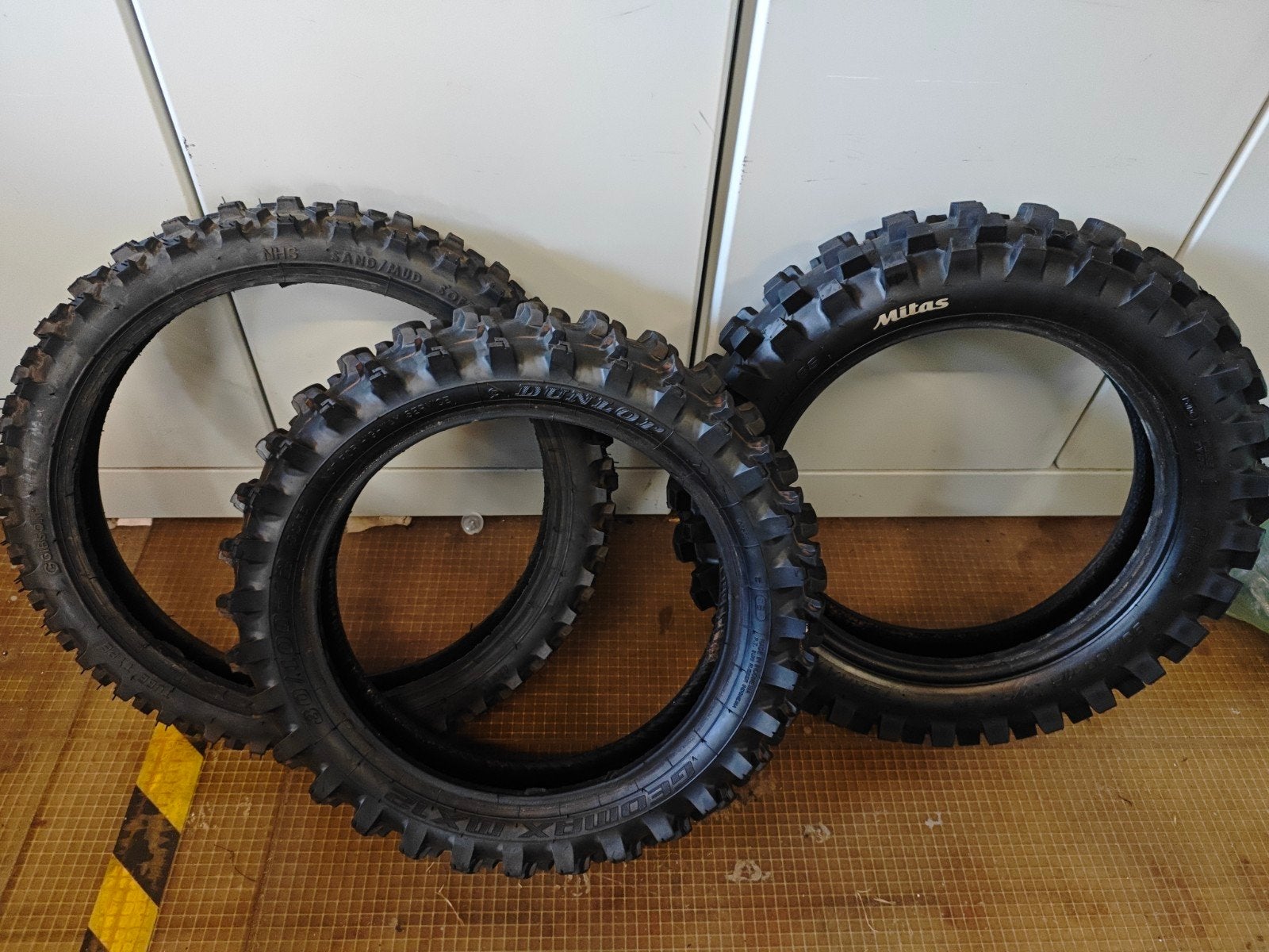 Gebruikte Crossbanden: Gibson, Dunlop, Mitas, Motoren, Ophalen of Verzenden, Gebruikt