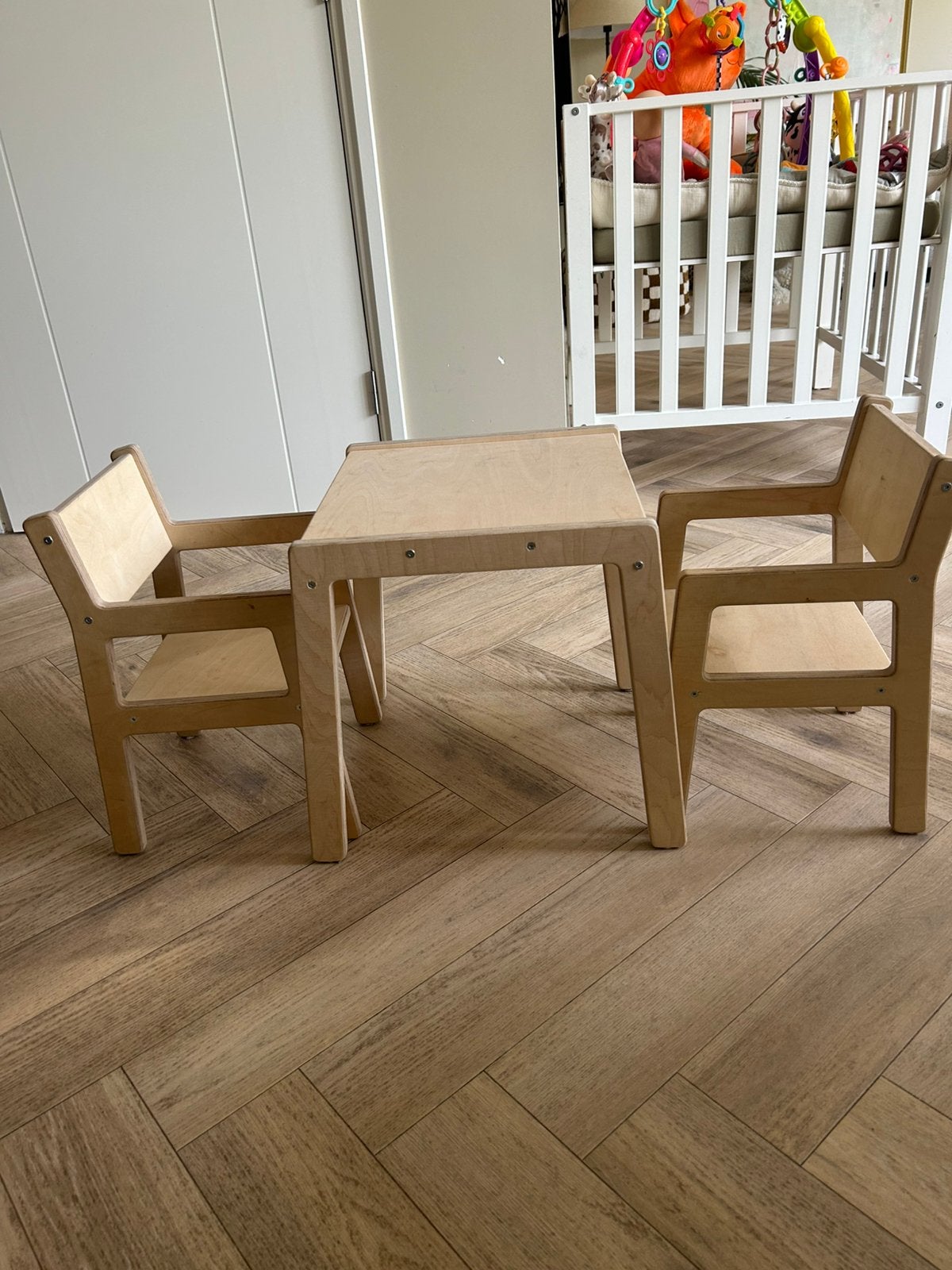 Houten tafeltje en stoeltjes hand gemaakt, Ophalen, Zo goed als nieuw, Tafel(s) en Stoel(en)
