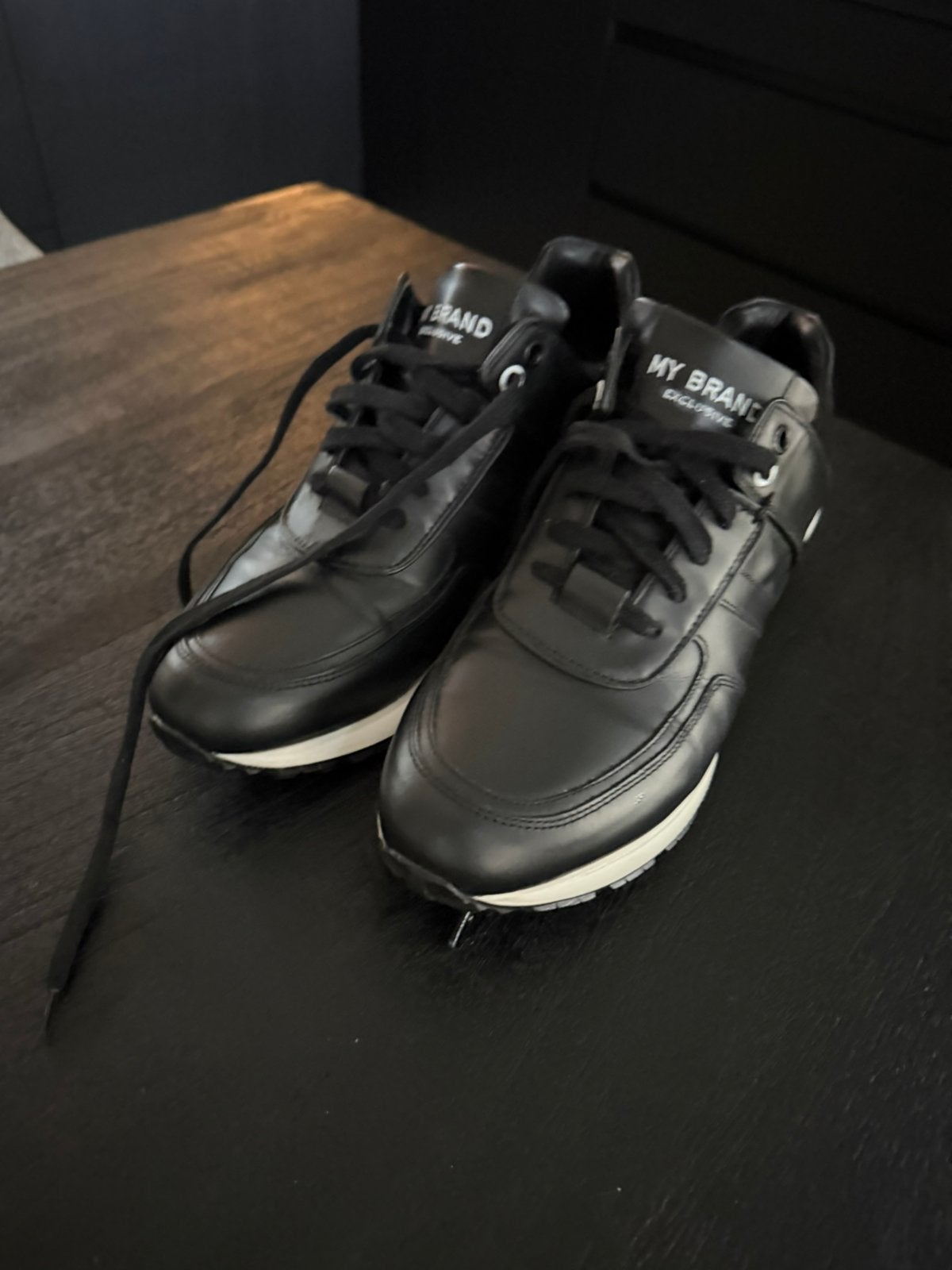 2 paar mooie lederen My Brand sneakers maat 39. Zwart & wit, Kleding | Heren, Schoenen, Ophalen of Verzenden, Zwart
