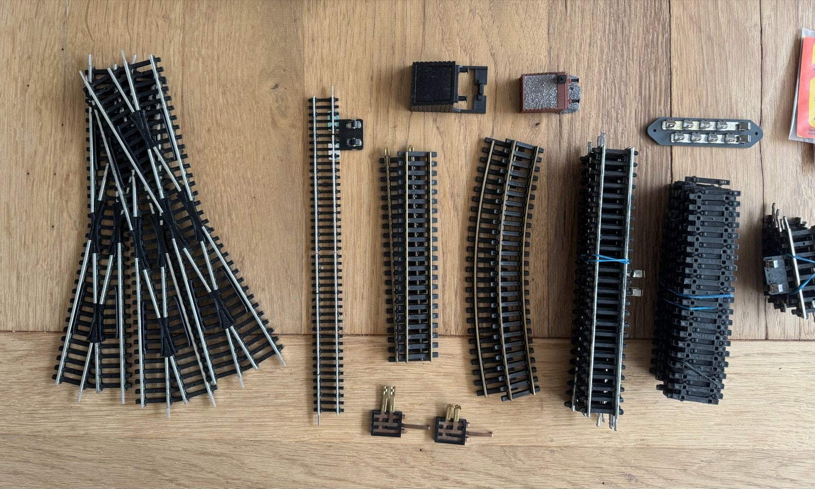 Grote partij modelspoorbaan HO rails, brug, tunnels, Hobby en Vrije tijd, Modeltreinen | H0, Overige merken, Gelijkstroom of Wisselstroom