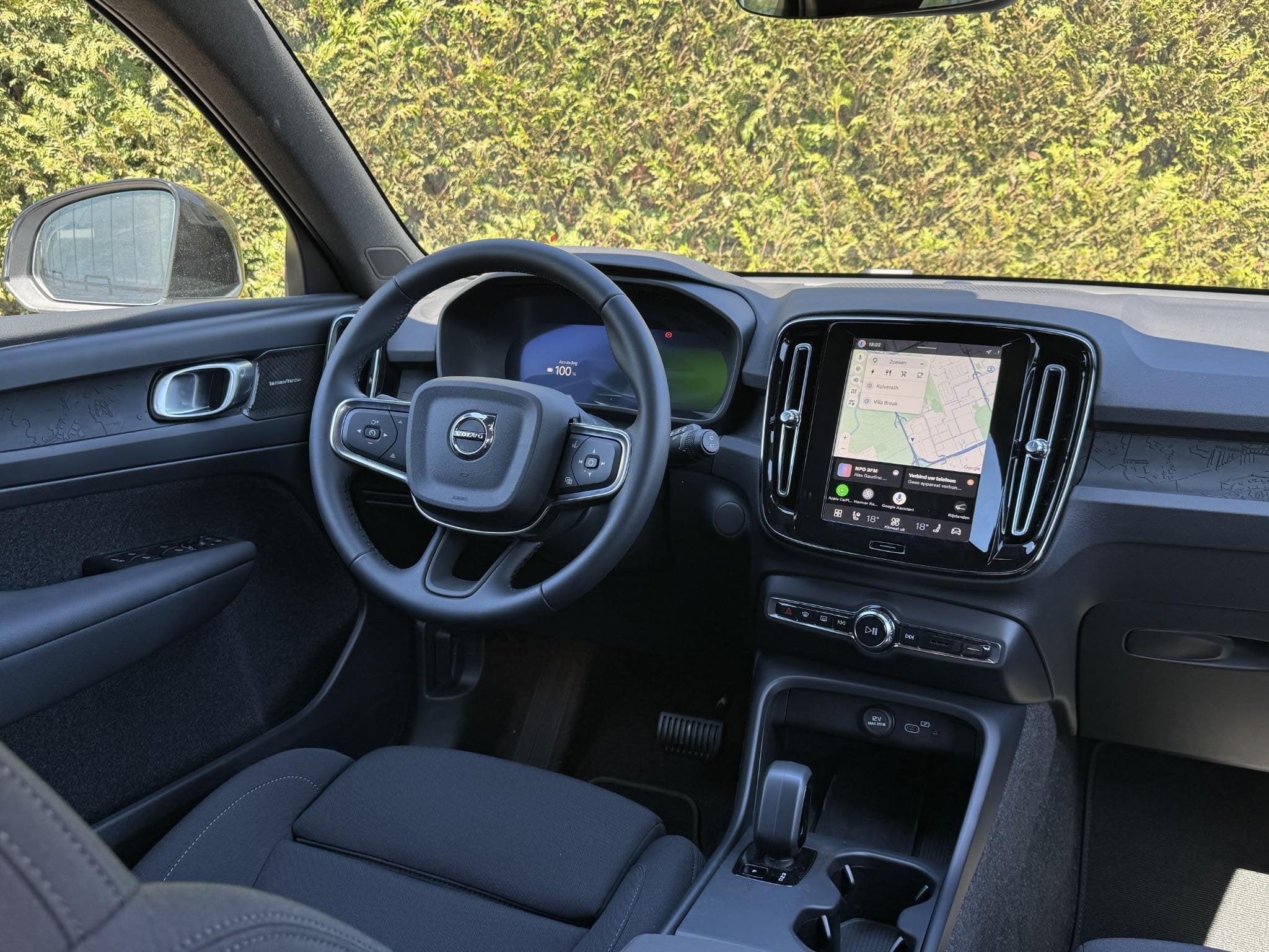 Volvo EX40 Single Motor Extended Range Business Edition | H&, Auto's, Automaat, Huisgarantie, Blauw, SUV of Terreinwagen