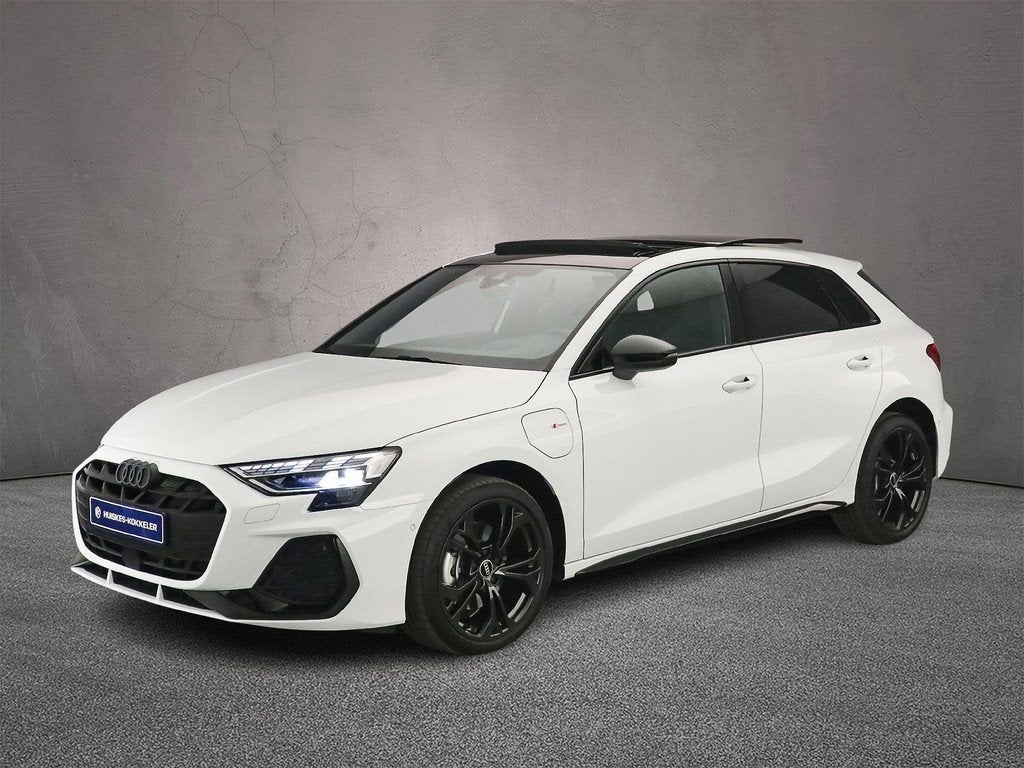 Audi A3 Sportback 40 TFSI e S edition | Panorama Dak | Adapt