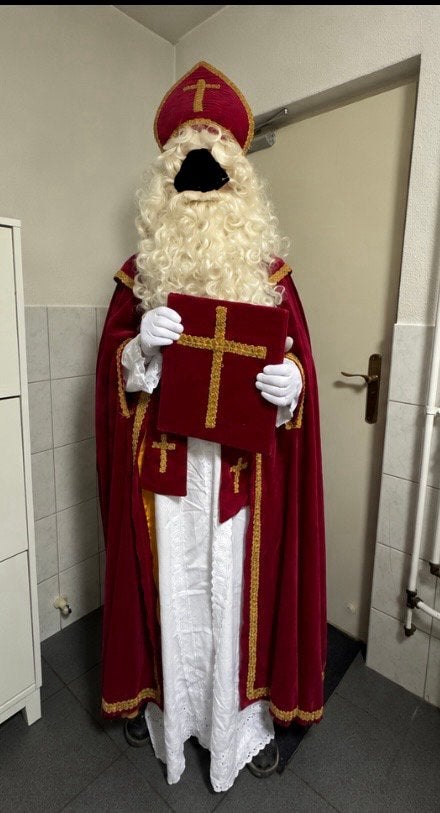Sinterklaaspak, Ophalen, Zo goed als nieuw