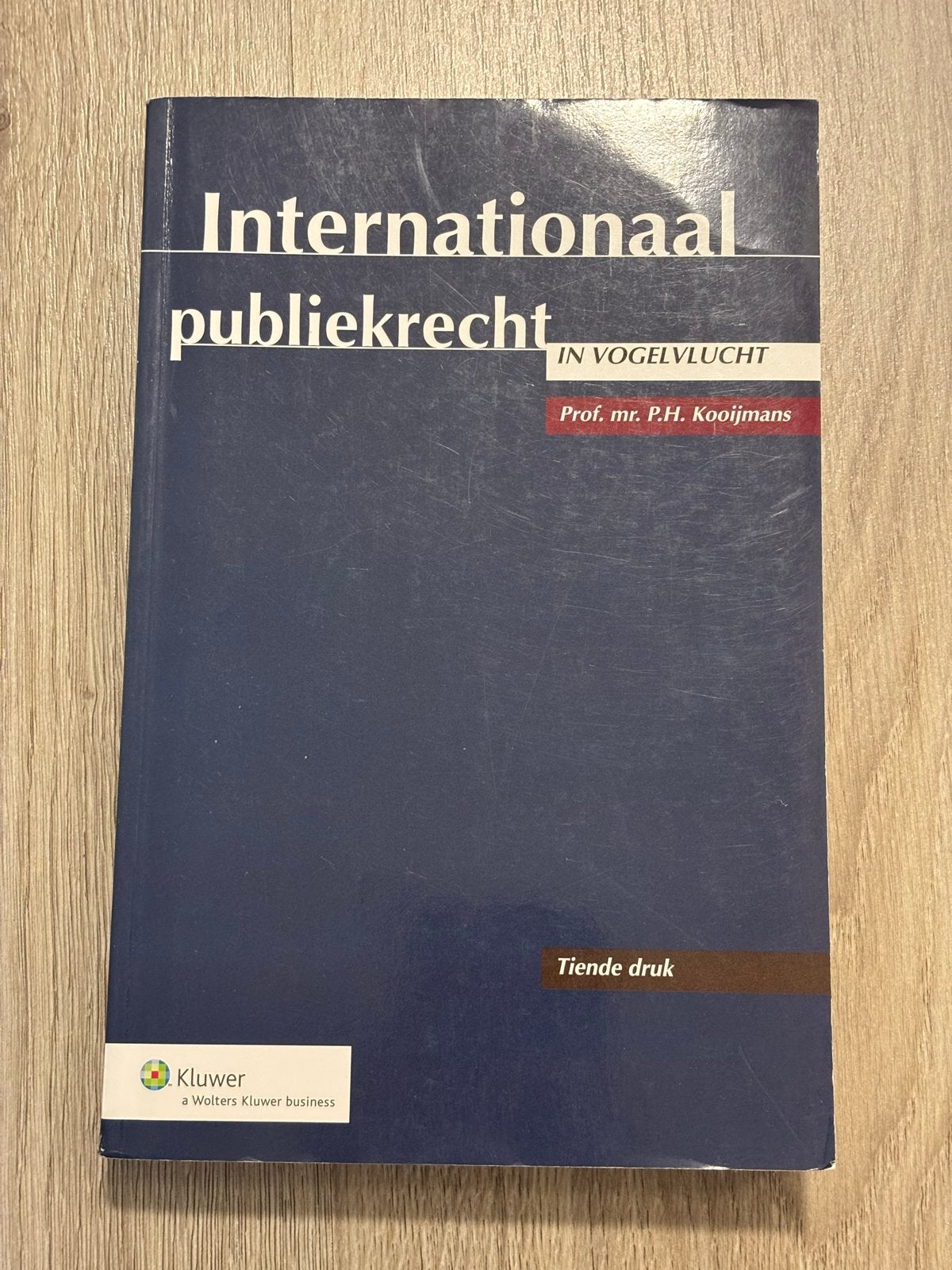 Internationaal publiekrecht in vogelvlucht - P.H. Kooijmans, Ophalen of Verzenden, Gamma, Zo goed als nieuw, WO