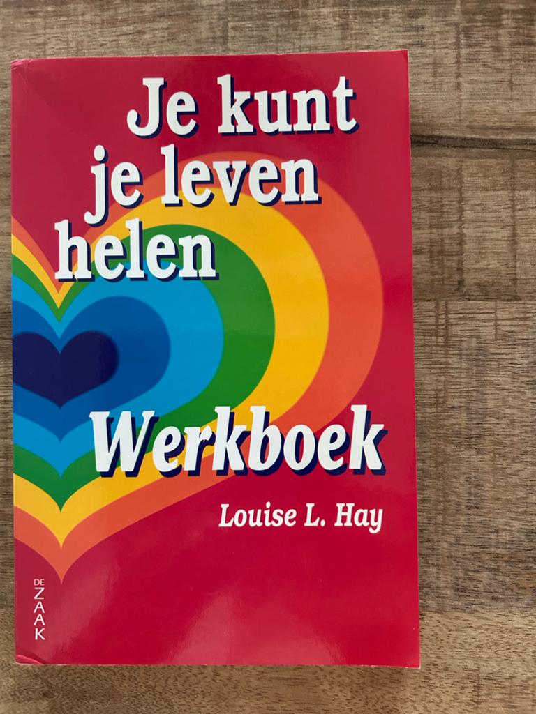 Je kunt je leven helen - Werkboek Louise L. Hay, Boeken, Ophalen of Verzenden, Zo goed als nieuw, Spiritualiteit algemeen, Instructieboek