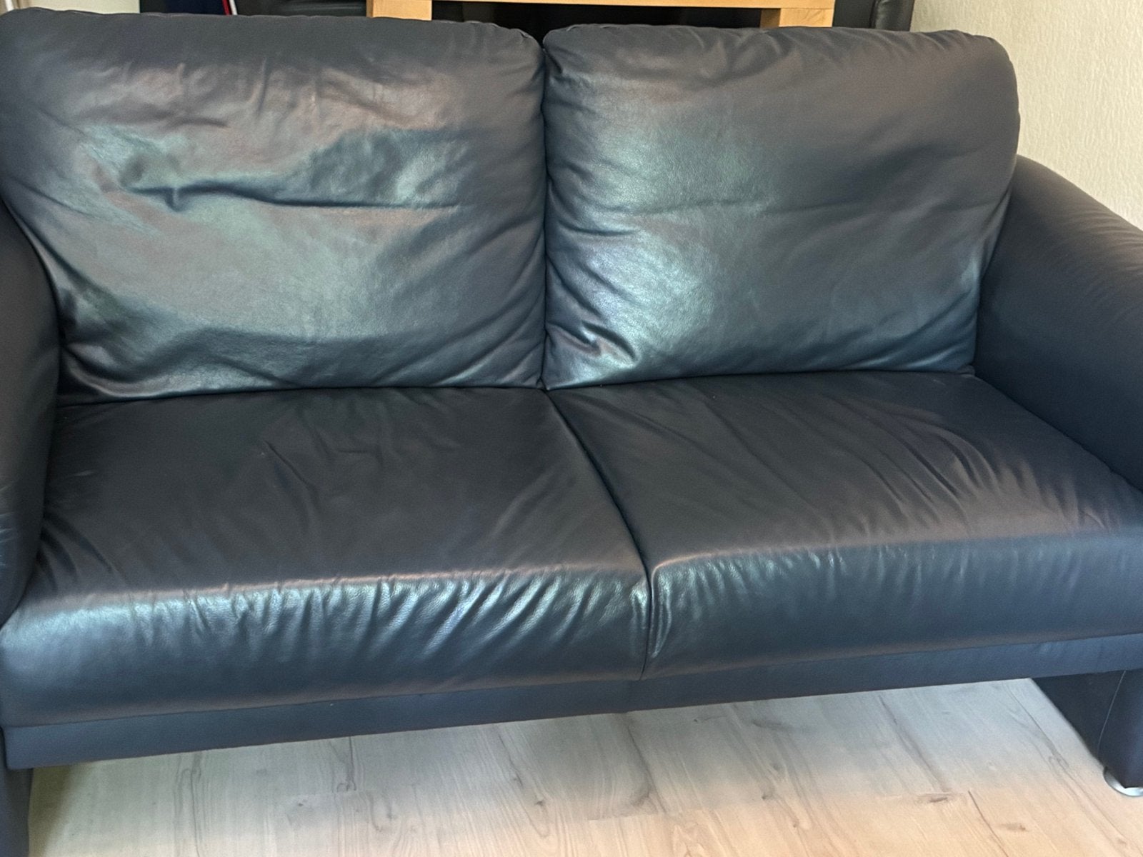 Donkerblauw 2x tweezit echt leder, Ophalen, Tweepersoons, 75 tot 100 cm, Zo goed als nieuw