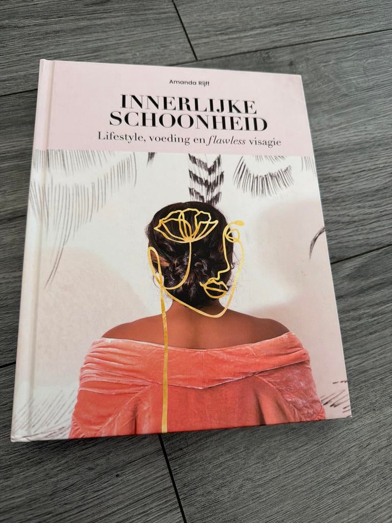 Innerlijke Schoonheid: Lifestyle, Voeding en Visagie, Ophalen of Verzenden, Zo goed als nieuw, Gezondheid en Conditie
