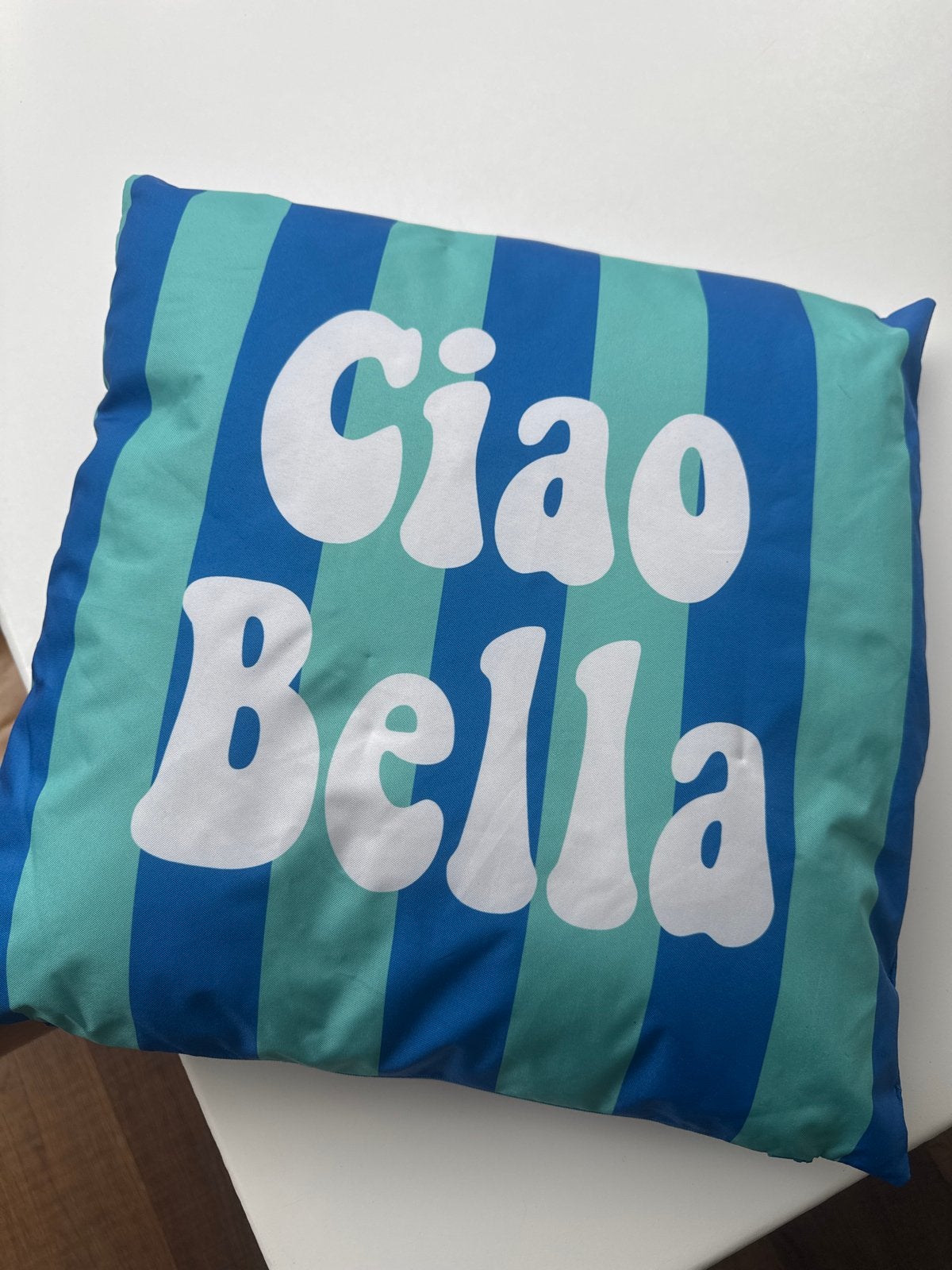 Kussenhoes Ciao Bella met rits, polyester 45x45 cm, Ophalen of Verzenden, Nieuw, Blauw, Vierkant