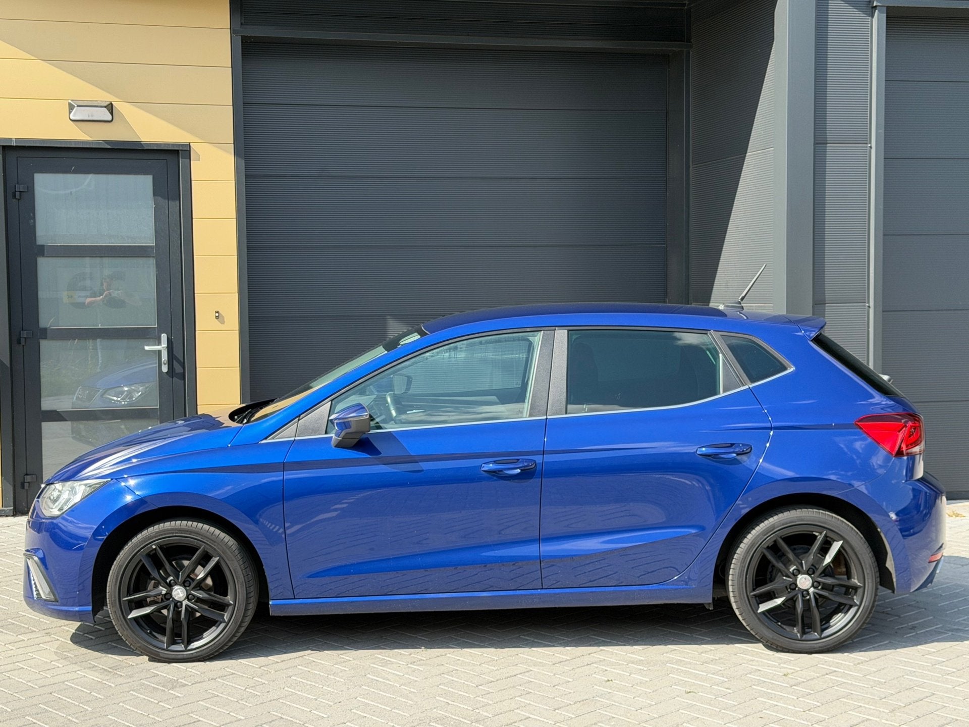 Seat IBIZA 1.0 TSI FR Business Intense - LED - PDC - Carplay, Auto's, Seat, Gebruikt, Euro 6, 95 pk, Blauw