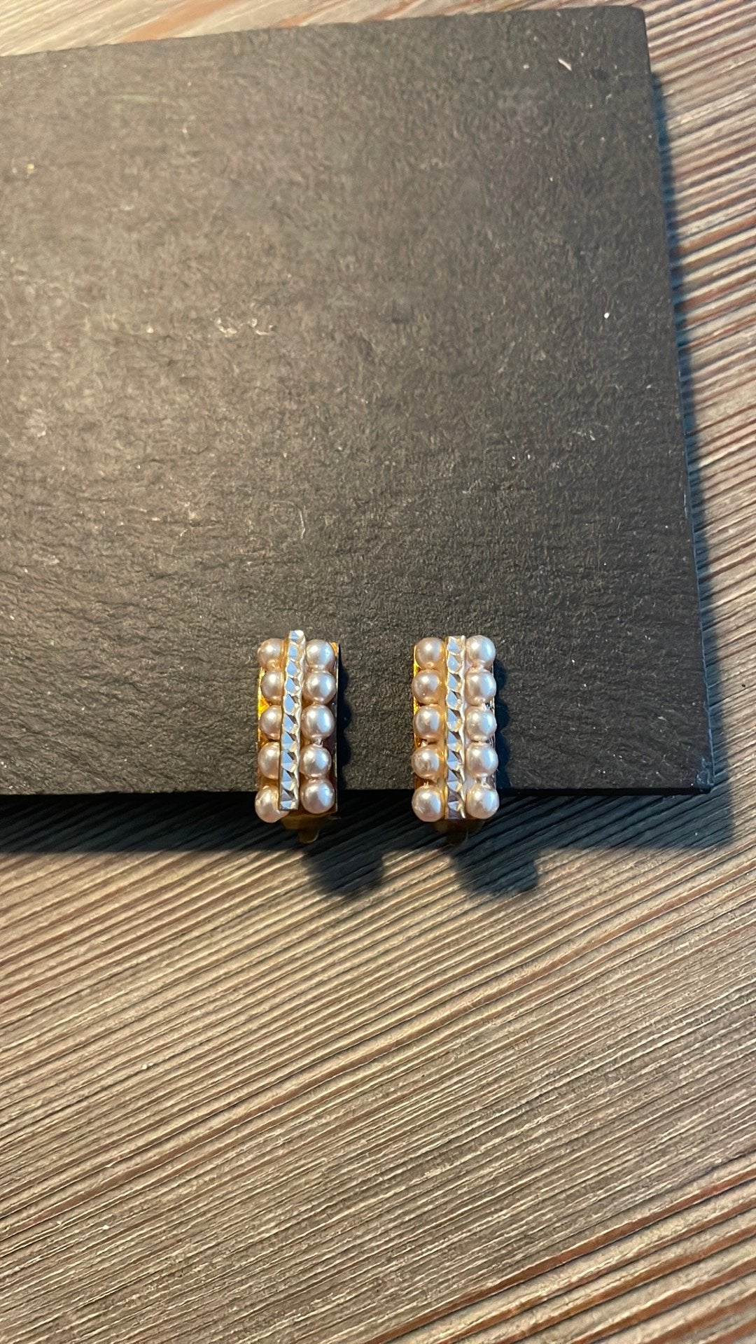 Vintage clips, Sieraden, Tassen en Uiterlijk, Oorbellen, Ophalen of Verzenden, Zo goed als nieuw, Goud, Overige materialen