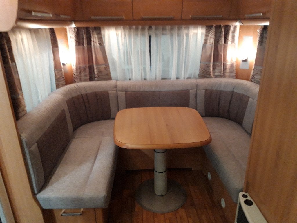 Te koop: mooie Knaus caravan 500 EU, goed onderhouden., 2 aparte bedden, Rondzit, 7 tot 8 meter, Particulier