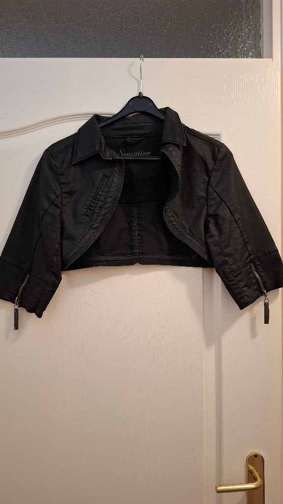 Zwart bolero jasje, Zwart, Maat 42/44 (L), Ophalen of Verzenden, Zo goed als nieuw