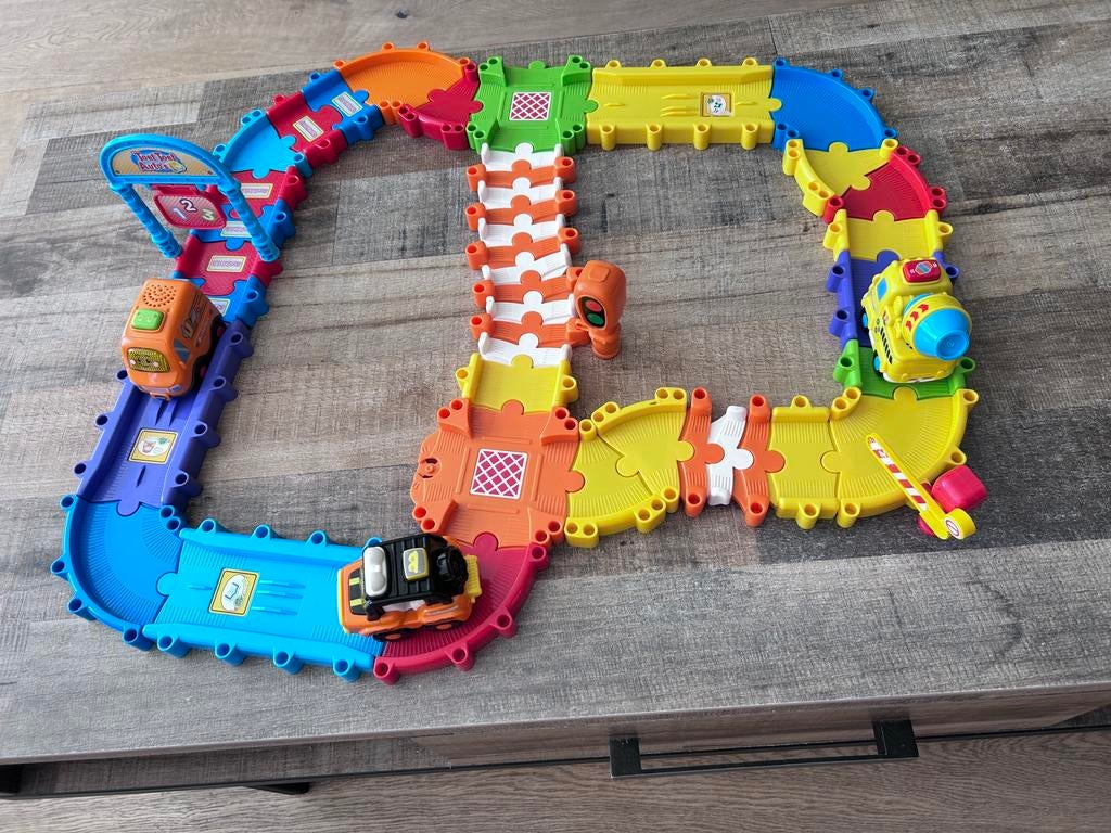 Toet toet autobaan incl 3 auto’s, Kinderen en Baby's, Speelgoed | Vtech, Ophalen, Gebruikt, 2 tot 4 jaar