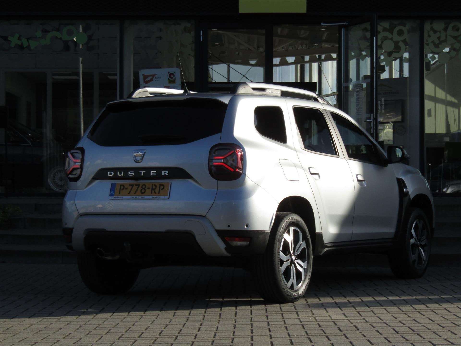 Dacia Duster 1.0 Tce 100pk Bi-Fuel 4x2 Prestige / Trekhaak /, Auto's, Keurmerk '100% Onderhouden', Gebruikt, Duster, Bedrijf