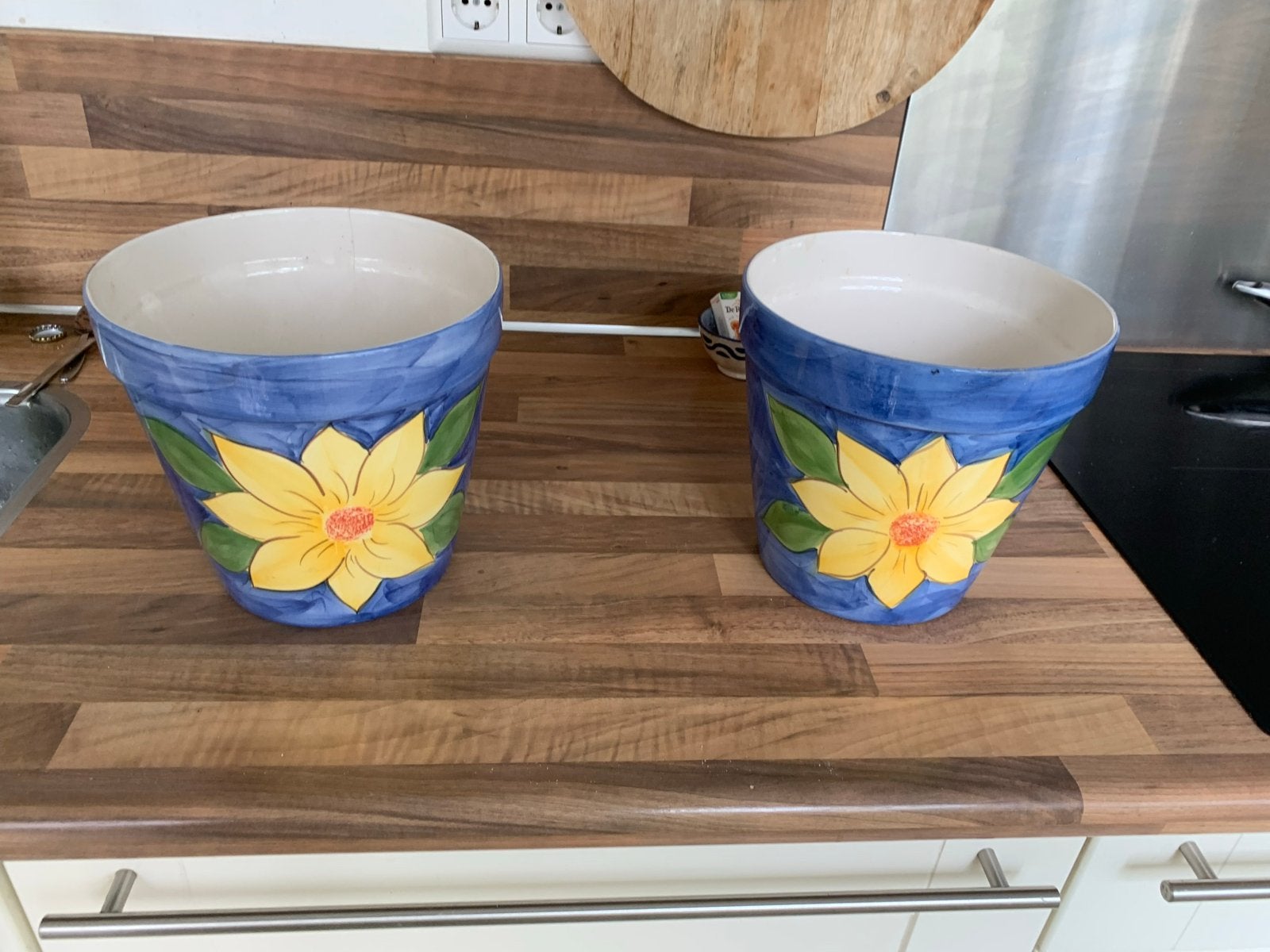 2 Bloempotten met zonnebloem design - 20cm hoog, Tuin en Terras, Gebruikt, Rond, Binnen, Ophalen of Verzenden