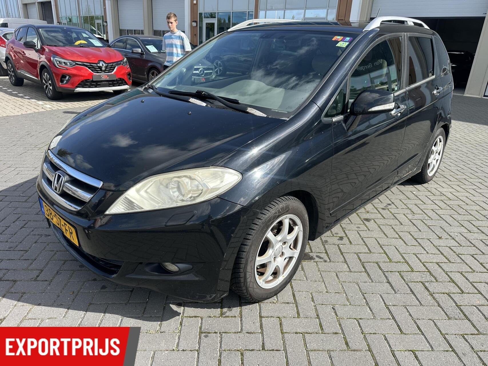 Honda FR-V 2.2 CTDi Executive 6P EXPORTPRIJS, Auto's, Voorwielaandrijving, Gebruikt, 4 cilinders, Zwart