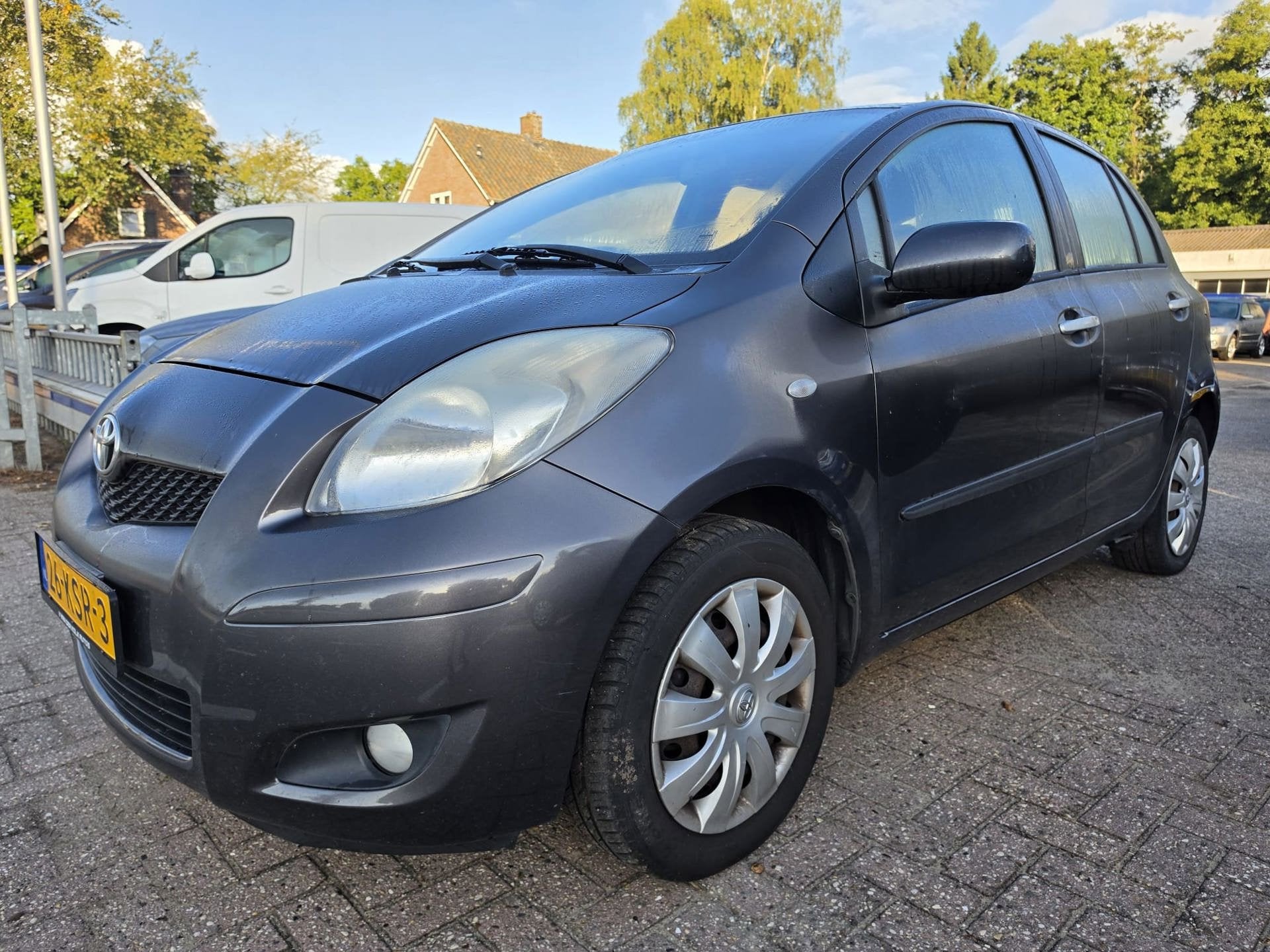Toyota Yaris 1.3 VVTi Aspiration, Auto's, Voorwielaandrijving, 1025 kg, Zwart, 4 cilinders