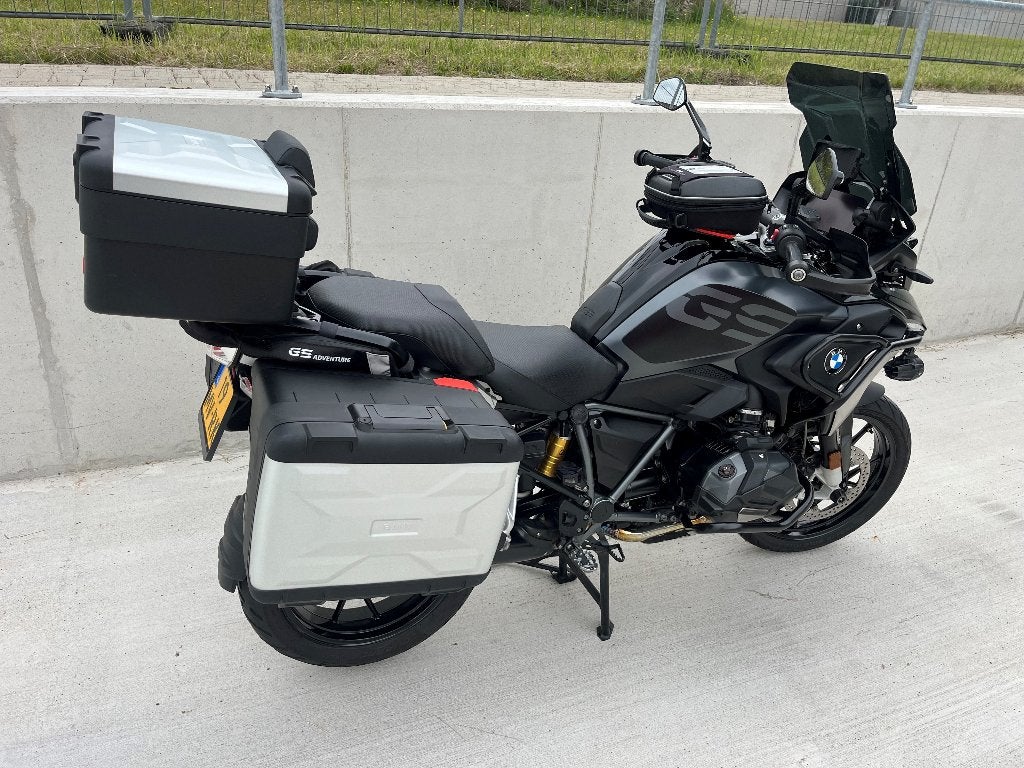 BMW R1250 GS Triple Black in absolute nieuwstaat., 2 cilinders, Occasion, Motorrijbewijs A, Particulier