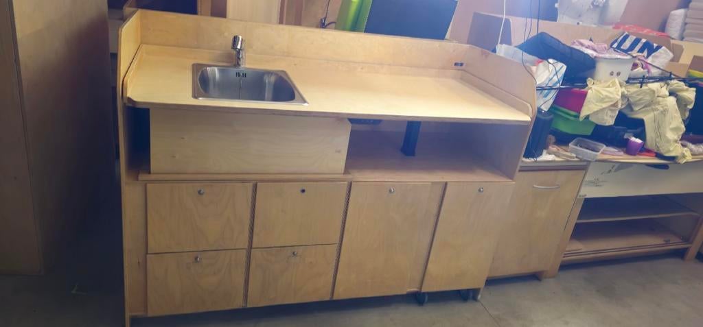 Elektrische Verschoontafel Commode Kinderopvang Crèche, Kinderen en Baby's, Kinderkamer | Commodes en Kasten, Ophalen of Verzenden