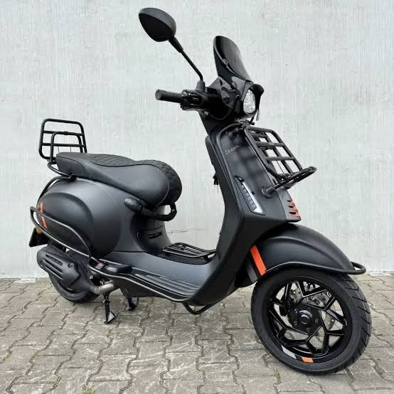 Gezocht: vespa sprint/primavera zonder 123, Overige modellen, Maximaal 45 km/u, Ophalen of Verzenden, Zo goed als nieuw