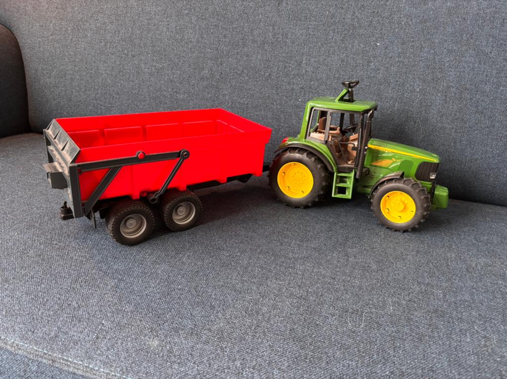 Bruder John Deere tractor en kiepwagen, Ophalen of Verzenden, Zo goed als nieuw