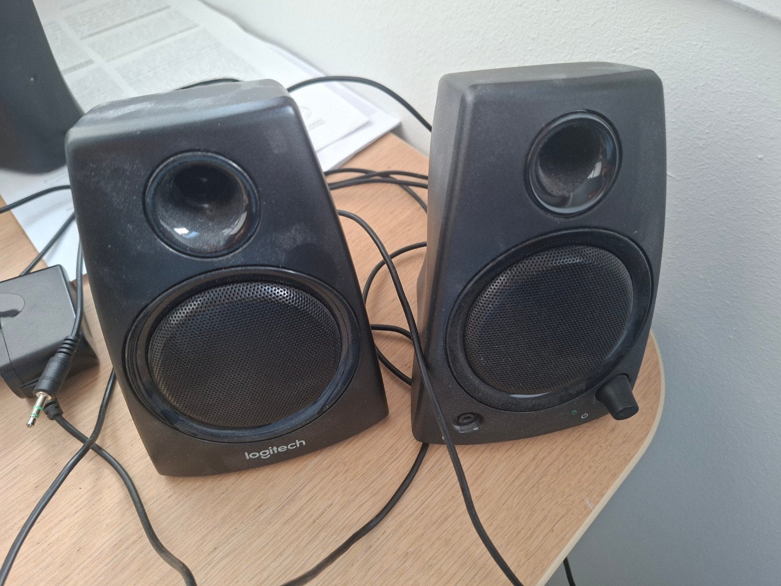 Logitech Z130 speakers - Compacte en heldere audio, Ophalen of Verzenden, Gebruikt