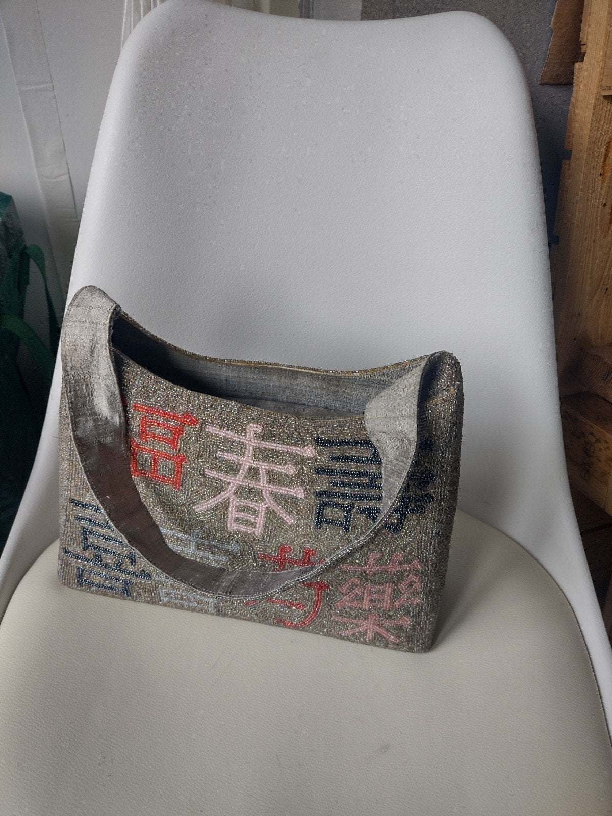 Unieke handtas met Chinese of Japanse karakters, Ophalen of Verzenden, Gebruikt, Overige kleuren, Handtas