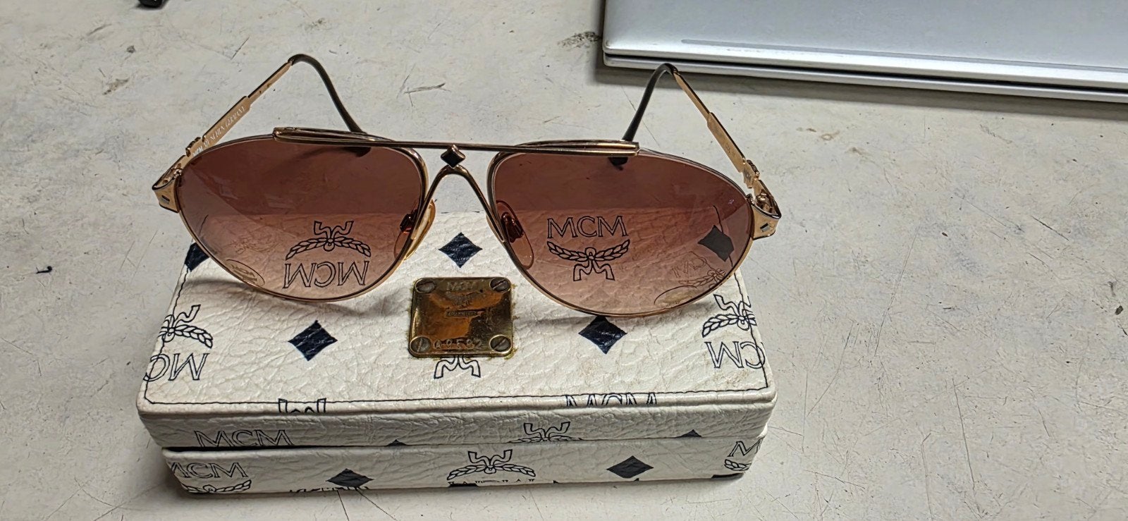 Vintage MCM Model 1 Zonnebril - Uniek uit 1989, Gebruikt, Zonnebril, Bruin, Ophalen